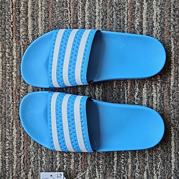 Adidas Adilette Slides US 6 BNWT Bright Blue - Picture 1 of 7